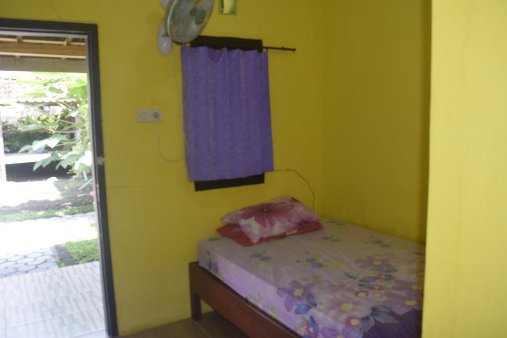 Blue Flame Inn Banyuwangi  Exterior foto